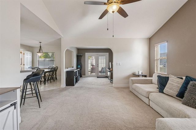 4181 CENTER POINTE CIRCLE 91B, Sarasota, FL 34233