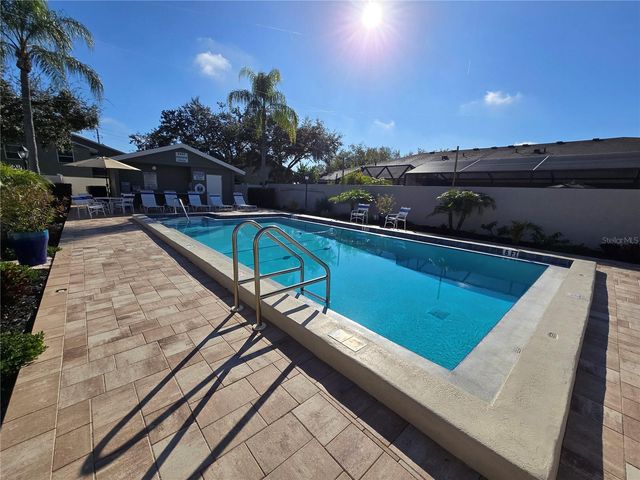 4181 CENTER POINTE CIRCLE 91B, Sarasota, FL 34233