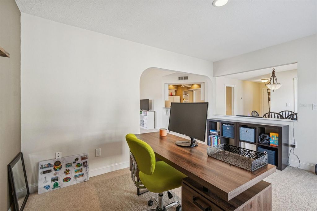 Image 11 of property listing at 4181 CENTER POINTE CIRCLE 91B, Sarasota, FL 34233