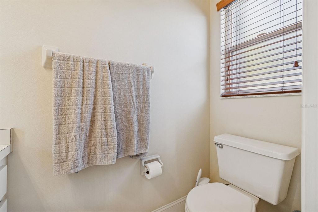 Image 22 of property listing at 4181 CENTER POINTE CIRCLE 91B, Sarasota, FL 34233
