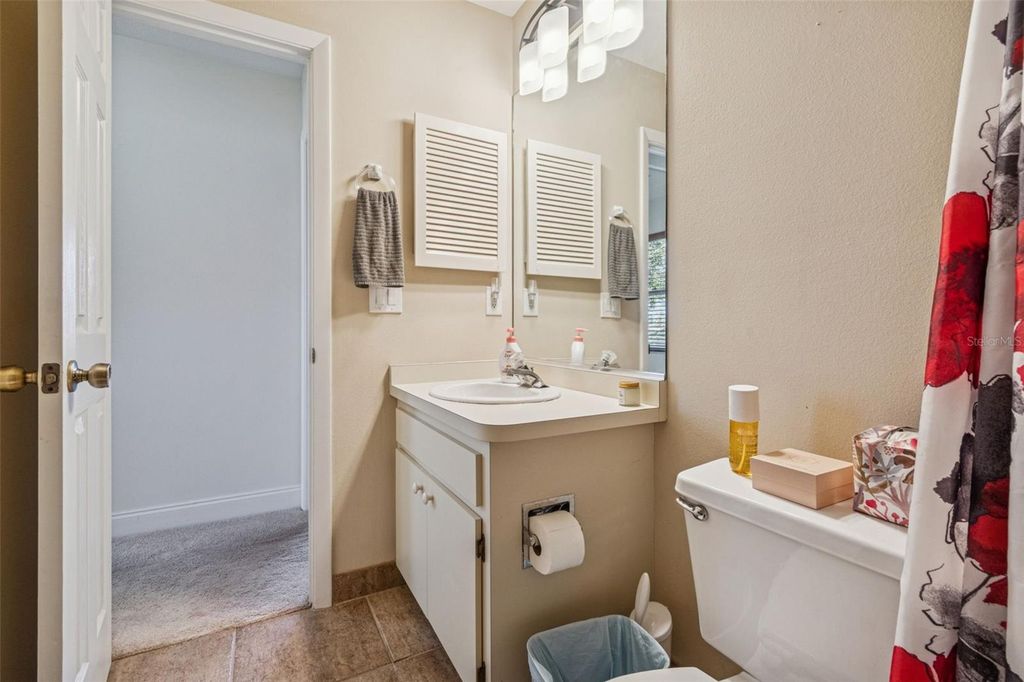 Image 30 of property listing at 4181 CENTER POINTE CIRCLE 91B, Sarasota, FL 34233