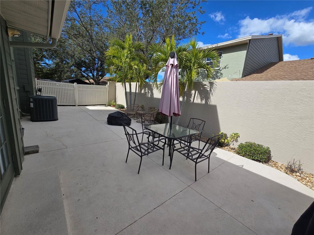 Image 40 of property listing at 4181 CENTER POINTE CIRCLE 91B, Sarasota, FL 34233