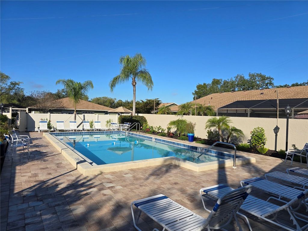 Image 42 of property listing at 4181 CENTER POINTE CIRCLE 91B, Sarasota, FL 34233