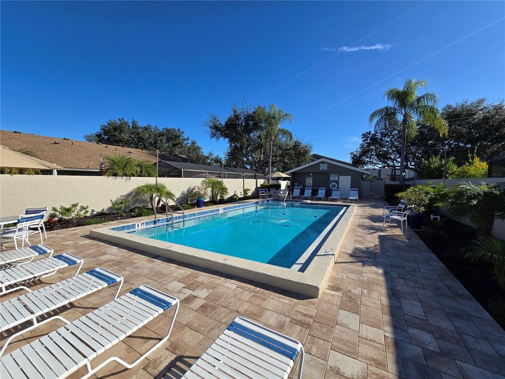 Image 43 of property listing at 4181 CENTER POINTE CIRCLE 91B, Sarasota, FL 34233