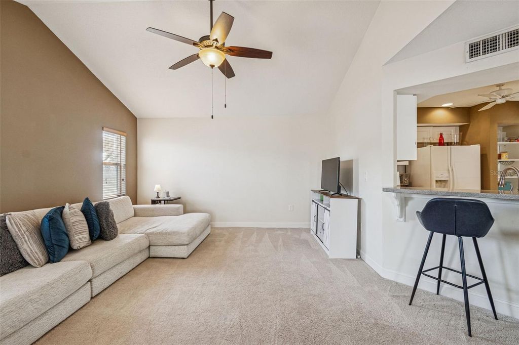 Image 7 of property listing at 4181 CENTER POINTE CIRCLE 91B, Sarasota, FL 34233