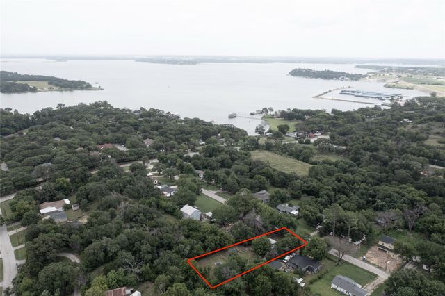 629 Alameda Road, Azle, TX 76020
