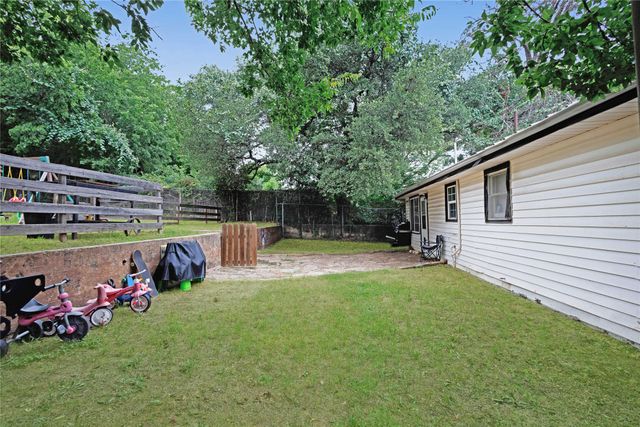 629 Alameda Road, Azle, TX 76020