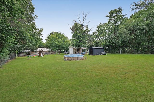 629 Alameda Road, Azle, TX 76020