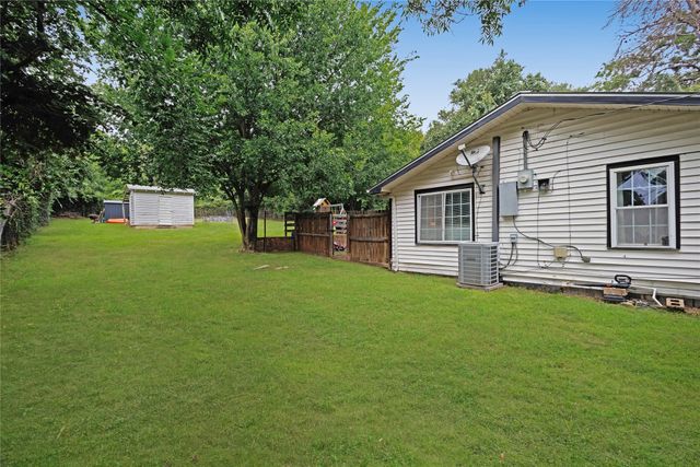 629 Alameda Road, Azle, TX 76020
