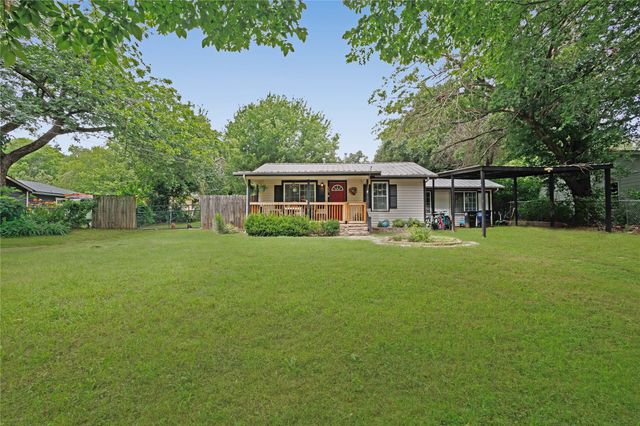 629 Alameda Road, Azle, TX 76020