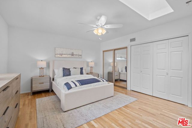 1142 S Windsor Boulevard, Los Angeles, CA 90019