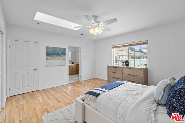 1142 S Windsor Boulevard, Los Angeles, CA 90019