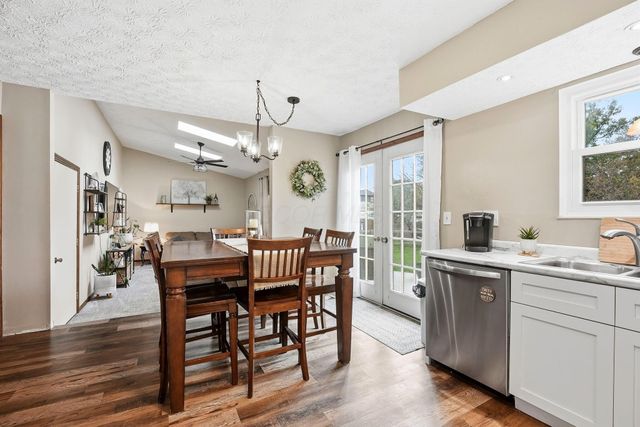 2402 Clover Blossom Court, Grove City, OH 43123