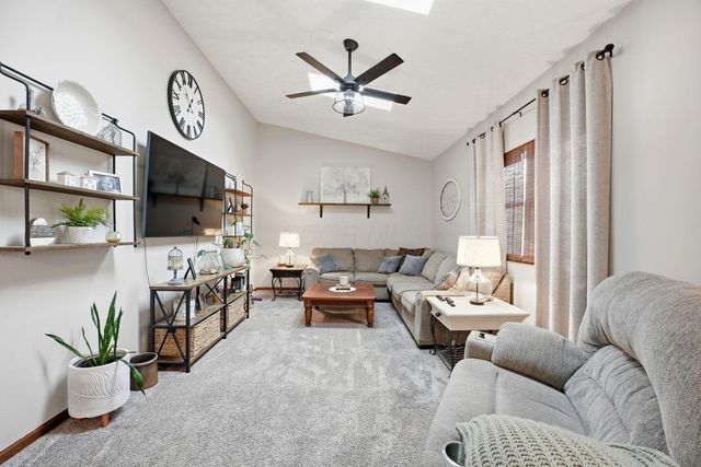 2402 Clover Blossom Court, Grove City, OH 43123