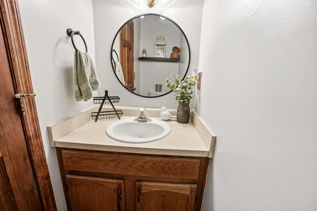 2402 Clover Blossom Court, Grove City, OH 43123