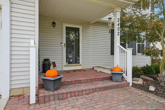 2402 Clover Blossom Court, Grove City, OH 43123