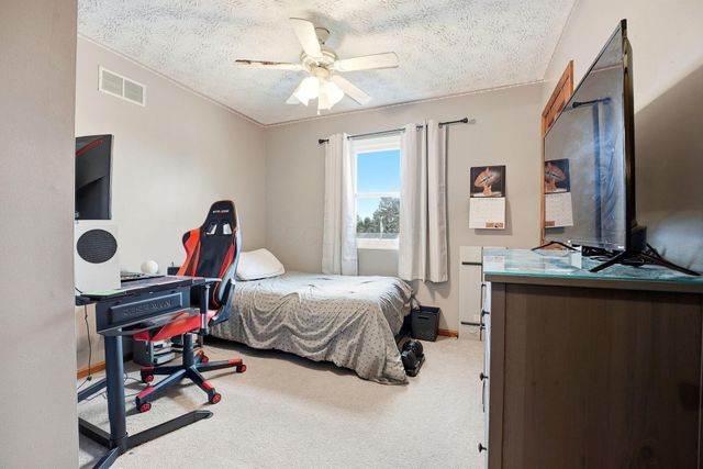 2402 Clover Blossom Court, Grove City, OH 43123