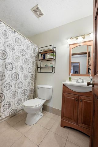 2402 Clover Blossom Court, Grove City, OH 43123