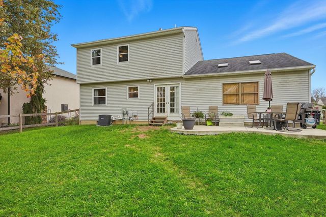 2402 Clover Blossom Court, Grove City, OH 43123