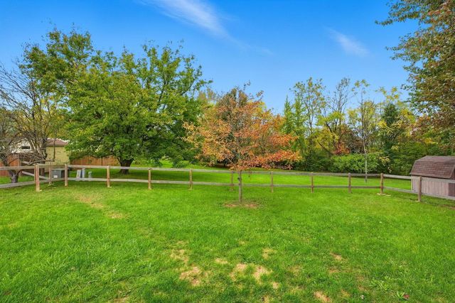 2402 Clover Blossom Court, Grove City, OH 43123