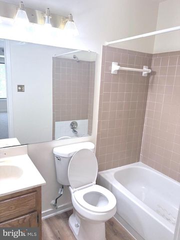 9711 LAKE SHORE DR, Montgomery Village, MD 20886