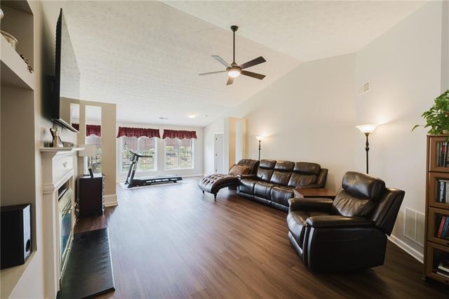2675 General Lee Way, Buford, GA 30519