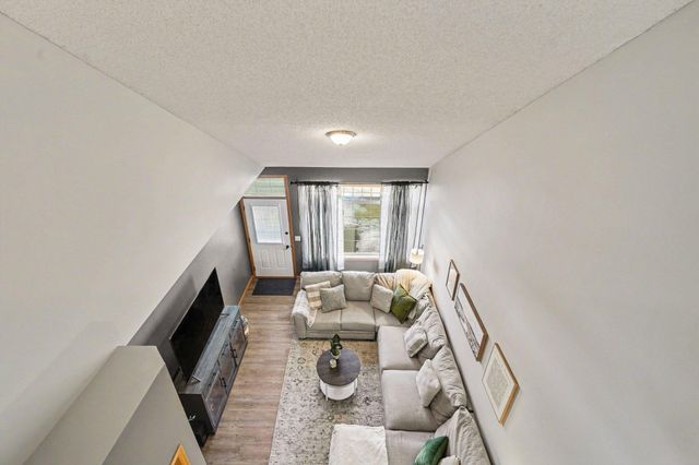 5420 144th Way NW 14, Anoka, MN 55303