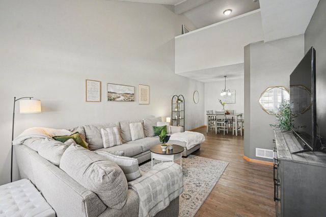 5420 144th Way NW 14, Anoka, MN 55303