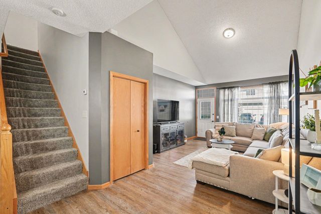 5420 144th Way NW 14, Anoka, MN 55303