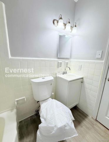 18455 Wormer Street, Detroit, MI 48219