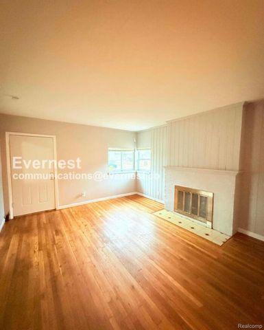 18455 Wormer Street, Detroit, MI 48219