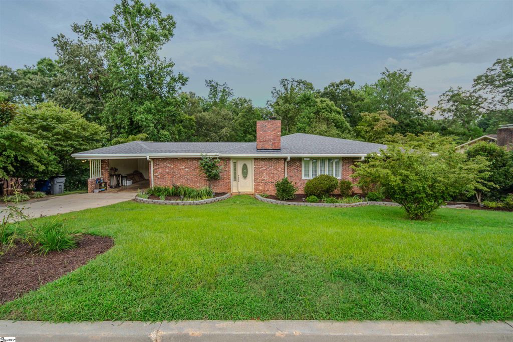 111 N Lanford Road, Spartanburg, SC 29301