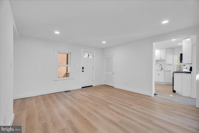 61 E BARBER AVE, Woodbury, NJ 08096