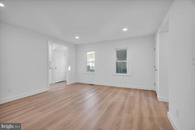 61 E BARBER AVE, Woodbury, NJ 08096