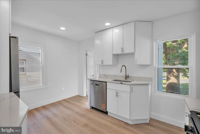 61 E BARBER AVE, Woodbury, NJ 08096