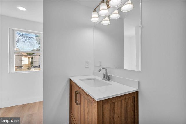 61 E BARBER AVE, Woodbury, NJ 08096