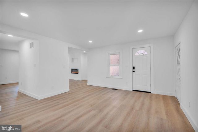 61 E BARBER AVE, Woodbury, NJ 08096