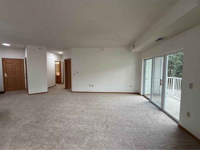 5650 Boone Avenue N 120, New Hope, MN 55428