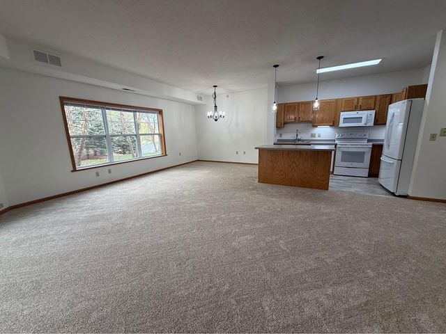 5650 Boone Avenue N 120, New Hope, MN 55428
