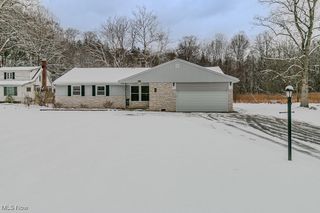 2360 Trailard Drive, Willoughby Hills, OH 44094