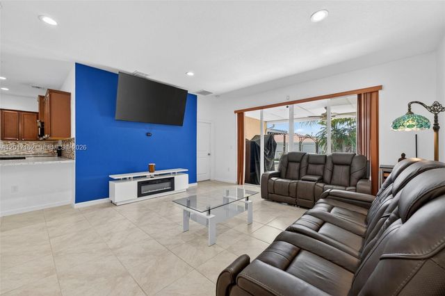 27902 SW 134th Ct, Homestead, FL 33032