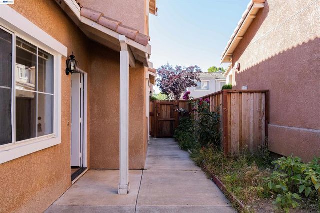 1028 Montoya Ter, Union City, CA 94587