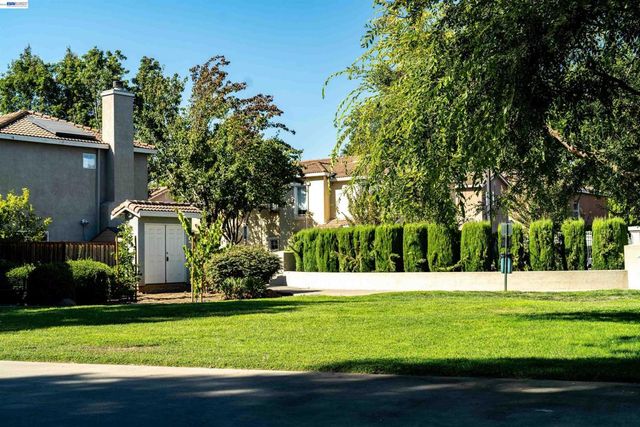 1028 Montoya Ter, Union City, CA 94587