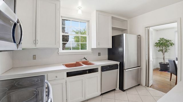 932 McKellar Dr, Tullahoma, TN 37388