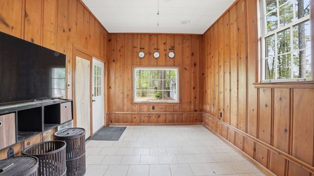 932 McKellar Dr, Tullahoma, TN 37388