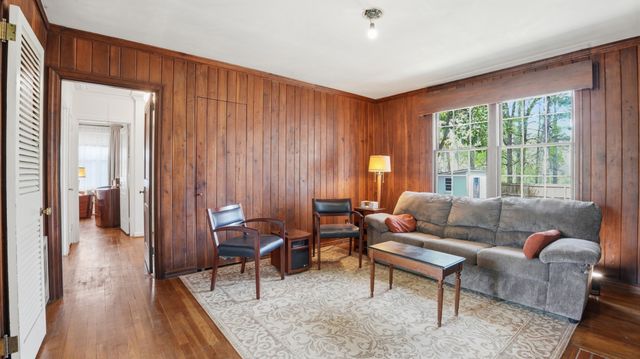 932 McKellar Dr, Tullahoma, TN 37388