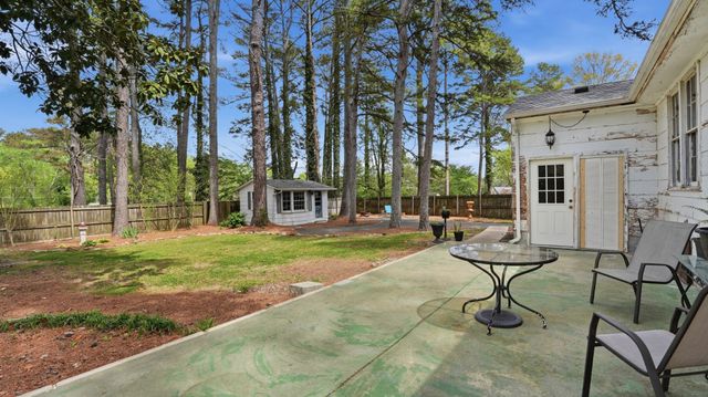 932 McKellar Dr, Tullahoma, TN 37388