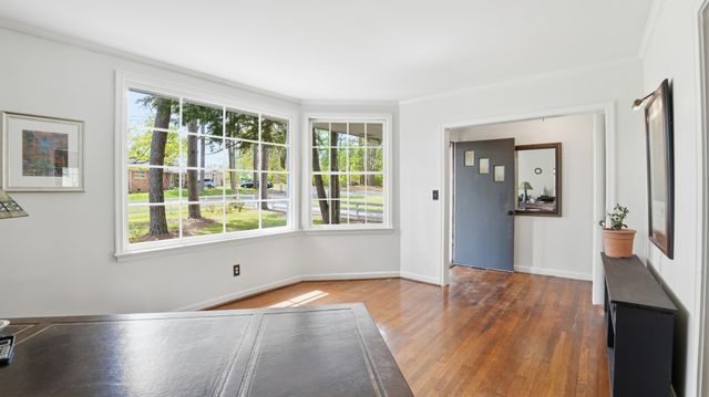 932 McKellar Dr, Tullahoma, TN 37388