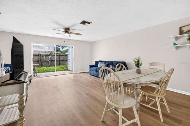1760 MILL RUN CIRCLE, Tampa, FL 33613