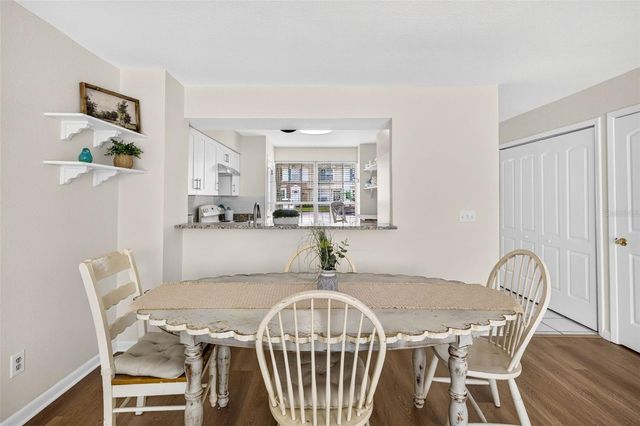 1760 MILL RUN CIRCLE, Tampa, FL 33613